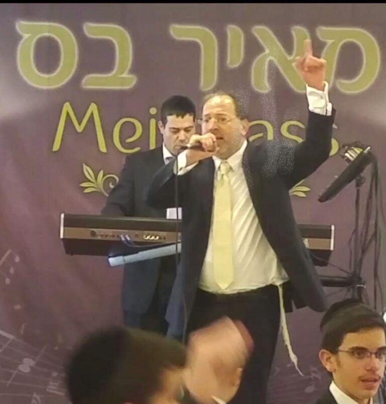 מאיר בס – קלידן וזמר לאירועים