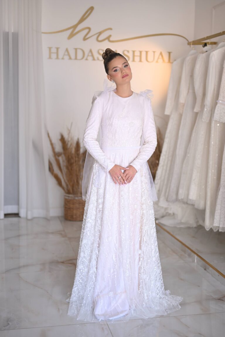 הדס אשואל - שמלות כלהשמלה 3 פרחים חרוז (2)