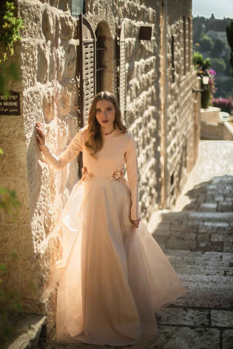 דבורה ולס - SOLANDRA השכרת שמלות ערב 2