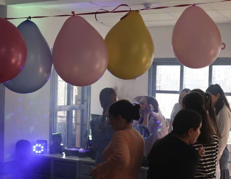 אסתי שפריי - דיג׳יי לנשים צילום מסך 2026-01-07 151010